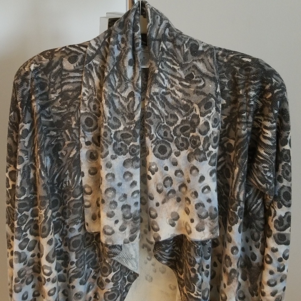 Stunning Alberto Makali  Sweater